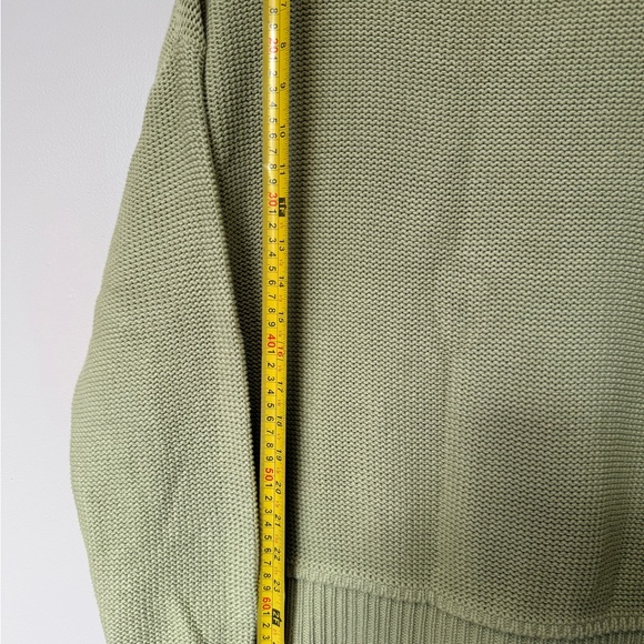 American Eagle Outfitters Women's Olive V-Neck Sweater - Picture 7 of 10